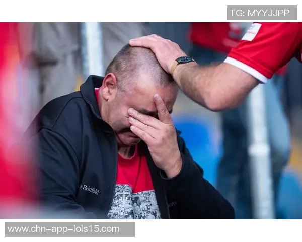 国足对阵韩国时国歌遭嘘声引发热议球迷情绪再度升温